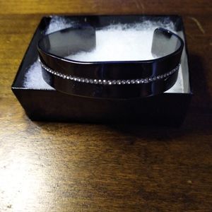 Beautiful shiny black fashion jewelry bracelet